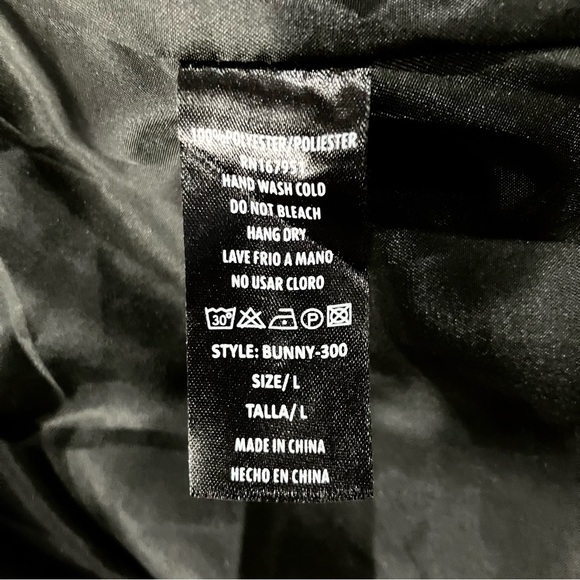 Love Poem By Block Black Faux Fur Cropped Cozy Fuzzy Teddy Bomber Jacket L NWT - Picture 7 of 11